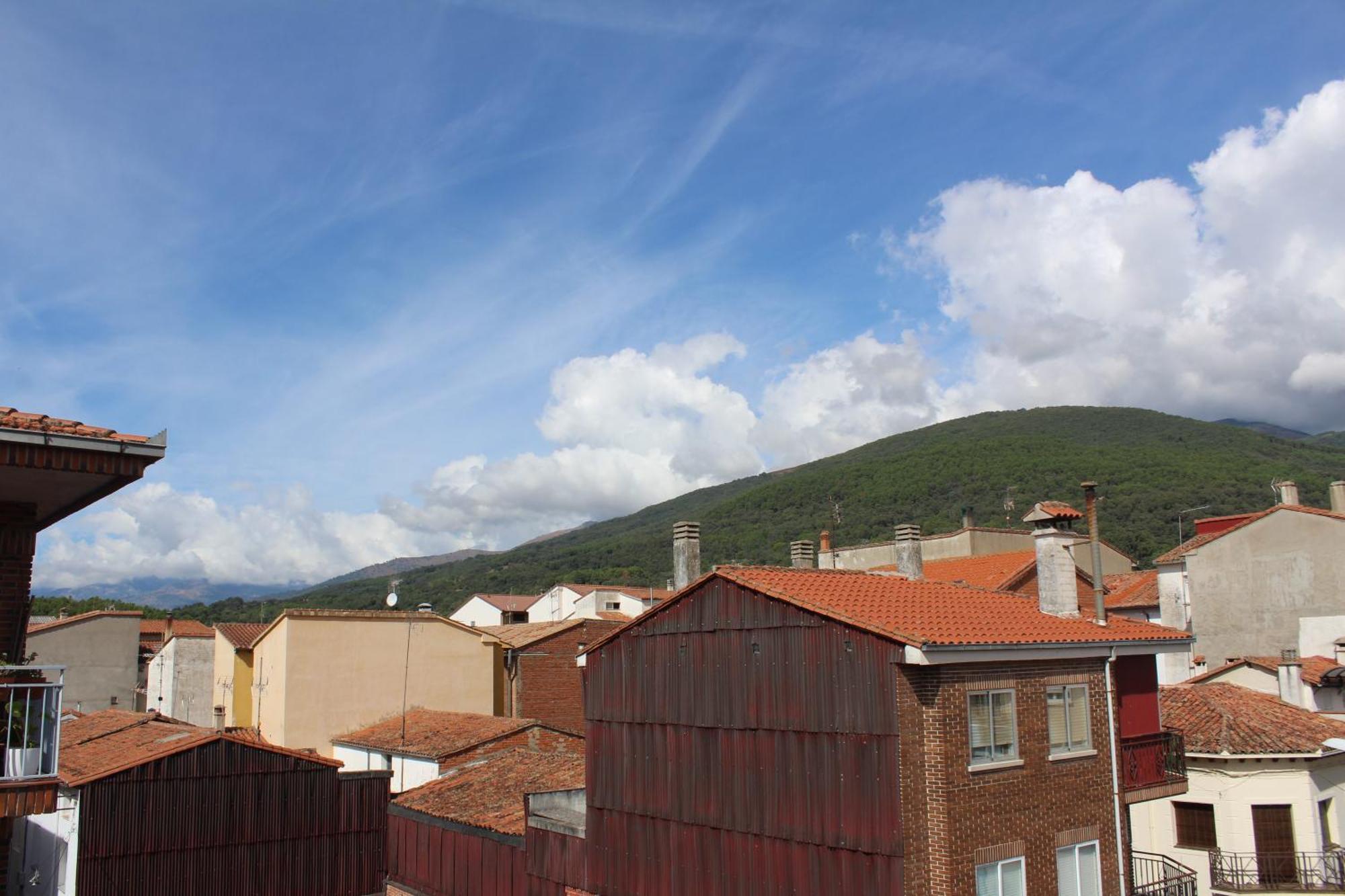 Atico Aires De Gredos Apartman Candeleda Kültér fotó