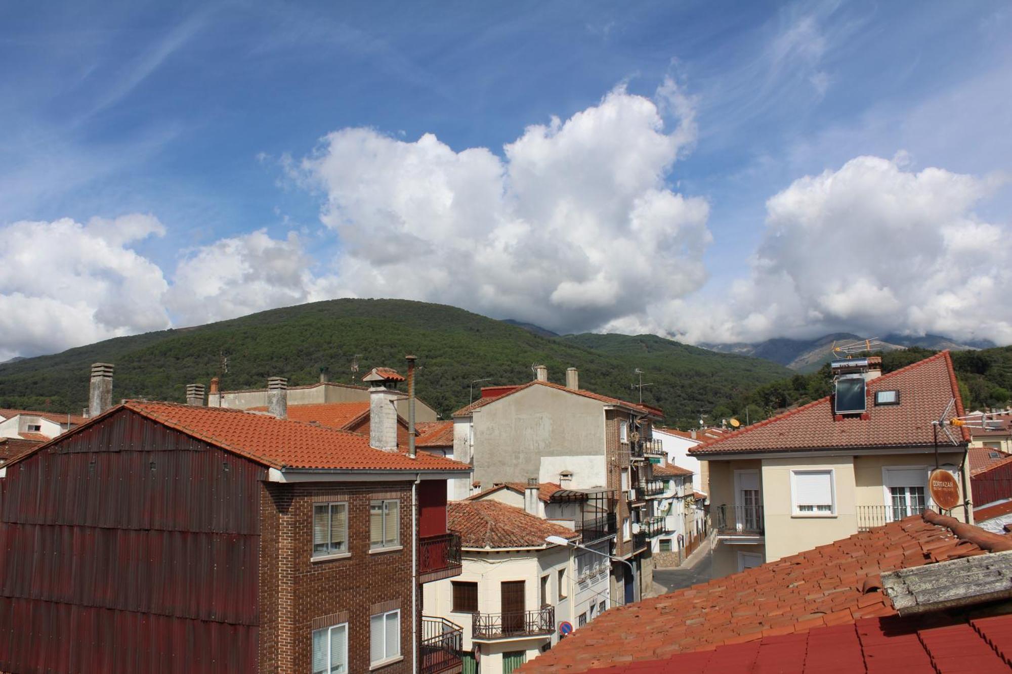 Atico Aires De Gredos Apartman Candeleda Kültér fotó